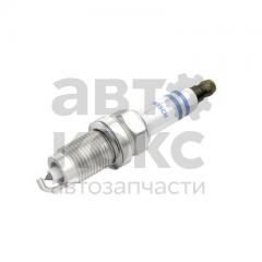 Свічка запалювання BOSCH 0 242 235 775 VW Golf Jetta Passat Skoda Octavia