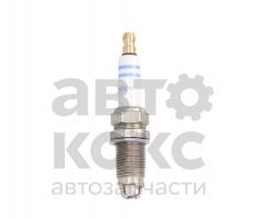 Свеча зажигания BOSCH 0 242 240 590 VW Bora Golf Passat Jetta Skoda Octavia