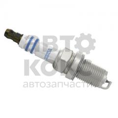 Свічка запалювання BOSCH 0 242 240 653 VW Boara Caddy Skoda Octavia Superb Opel Astra- фото 3 | Интернет-магазин Авто-Кокс