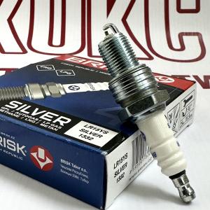 Свічки запалювання Brisk LR15YS на ВАЗ 2101-07, 2108-099, 2110-12(8V)- фото 1